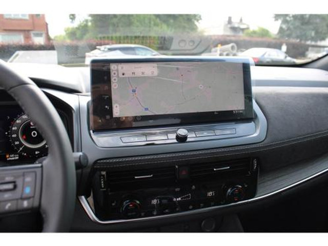 Nissan QASHQAI Mild-Hybrid 158 M/T Business Excecutive + Tw